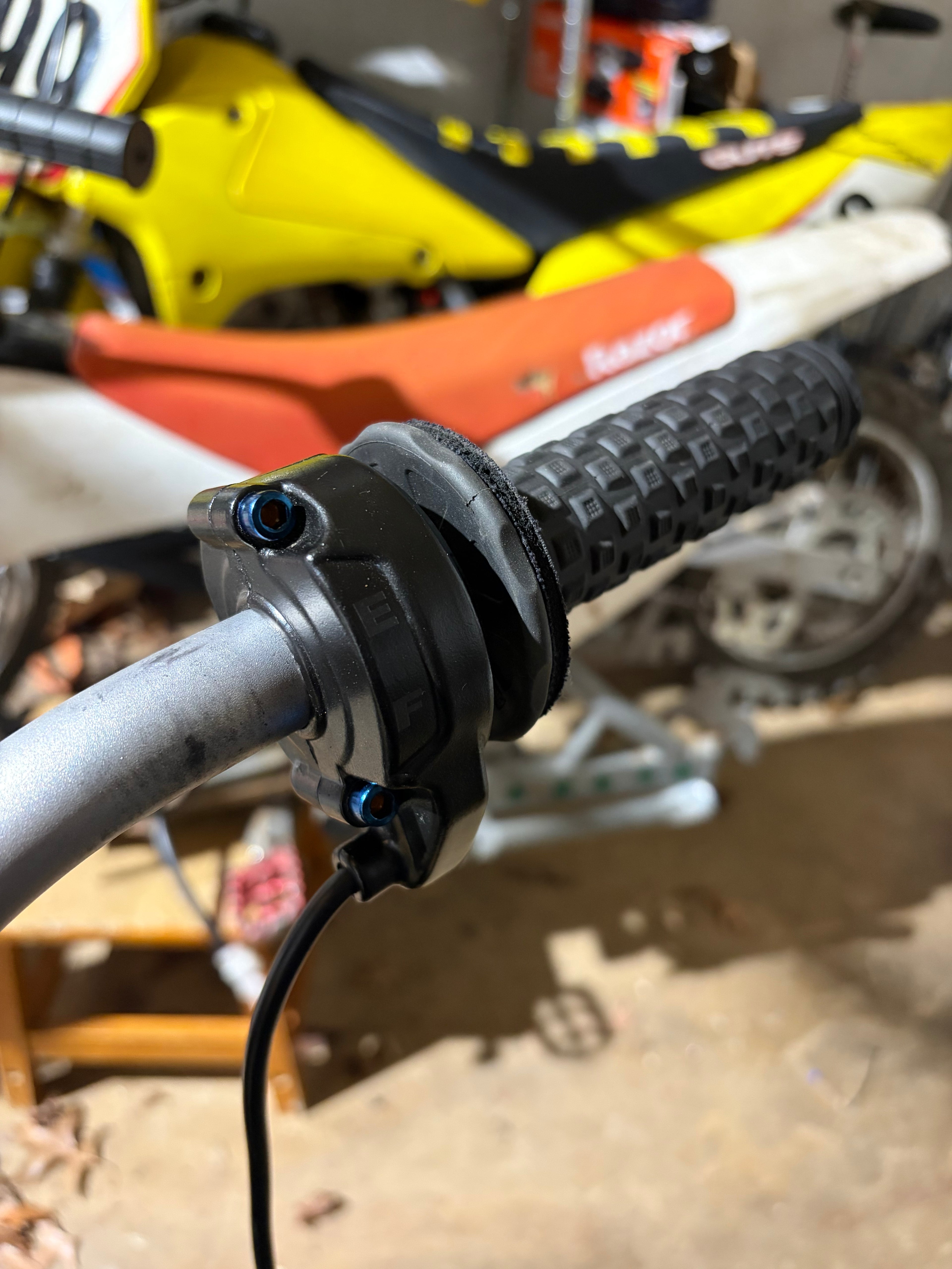 Razor Titanium Bolt Kit